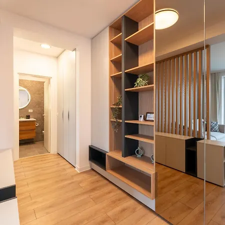 Mohost Uno - Elevated With Mountain Views * Braşov