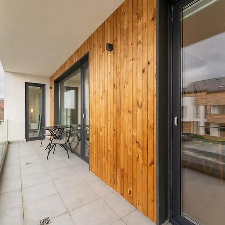 Mohost Uno - Elevated With Mountain Views Apartamento Braşov