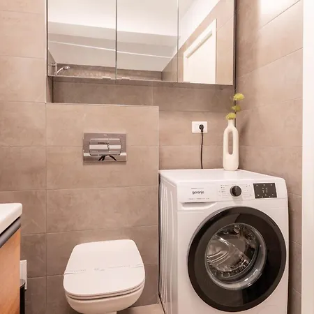 Mohost Uno - Elevated With Mountain Views Braşov