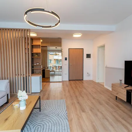 Apartamento Mohost Uno - Elevated With Mountain Views *